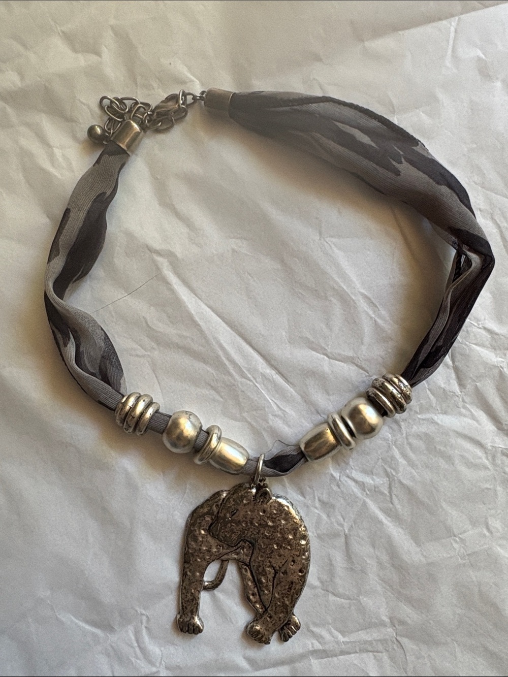 Silver Cheetah Pendant Scarf Necklace in Gray
